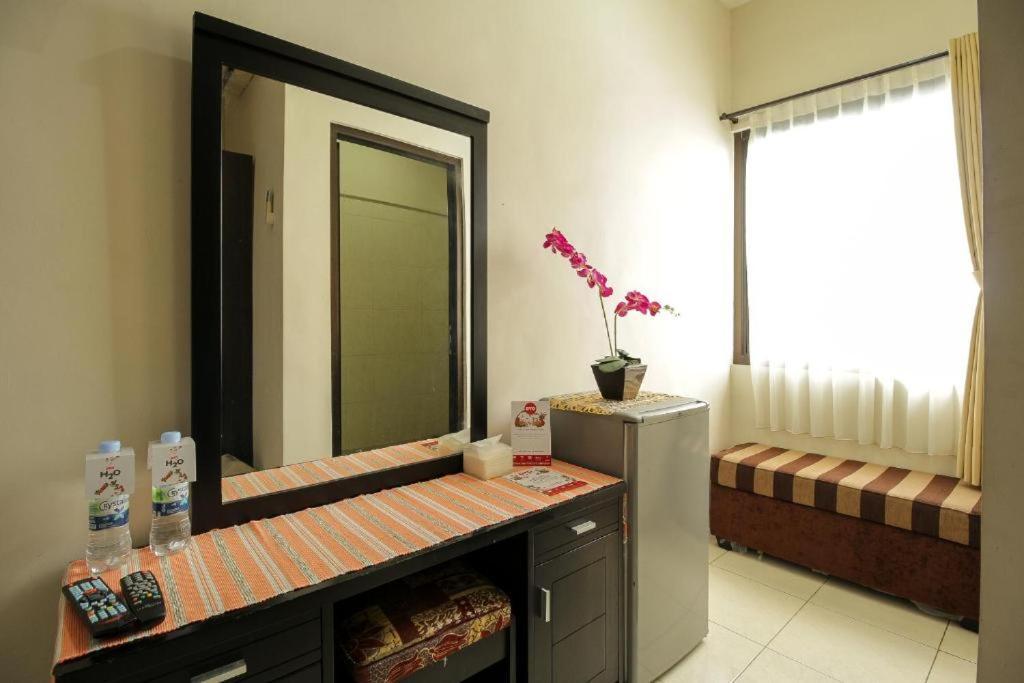 Tuban Torres Accommodation Kuta Lombok Exteriör bild