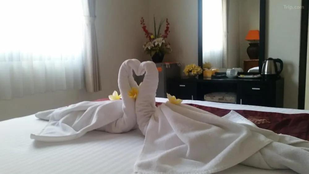 Tuban Torres Accommodation Kuta Lombok Exteriör bild