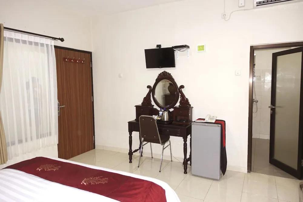 Tuban Torres Accommodation Kuta Lombok Exteriör bild
