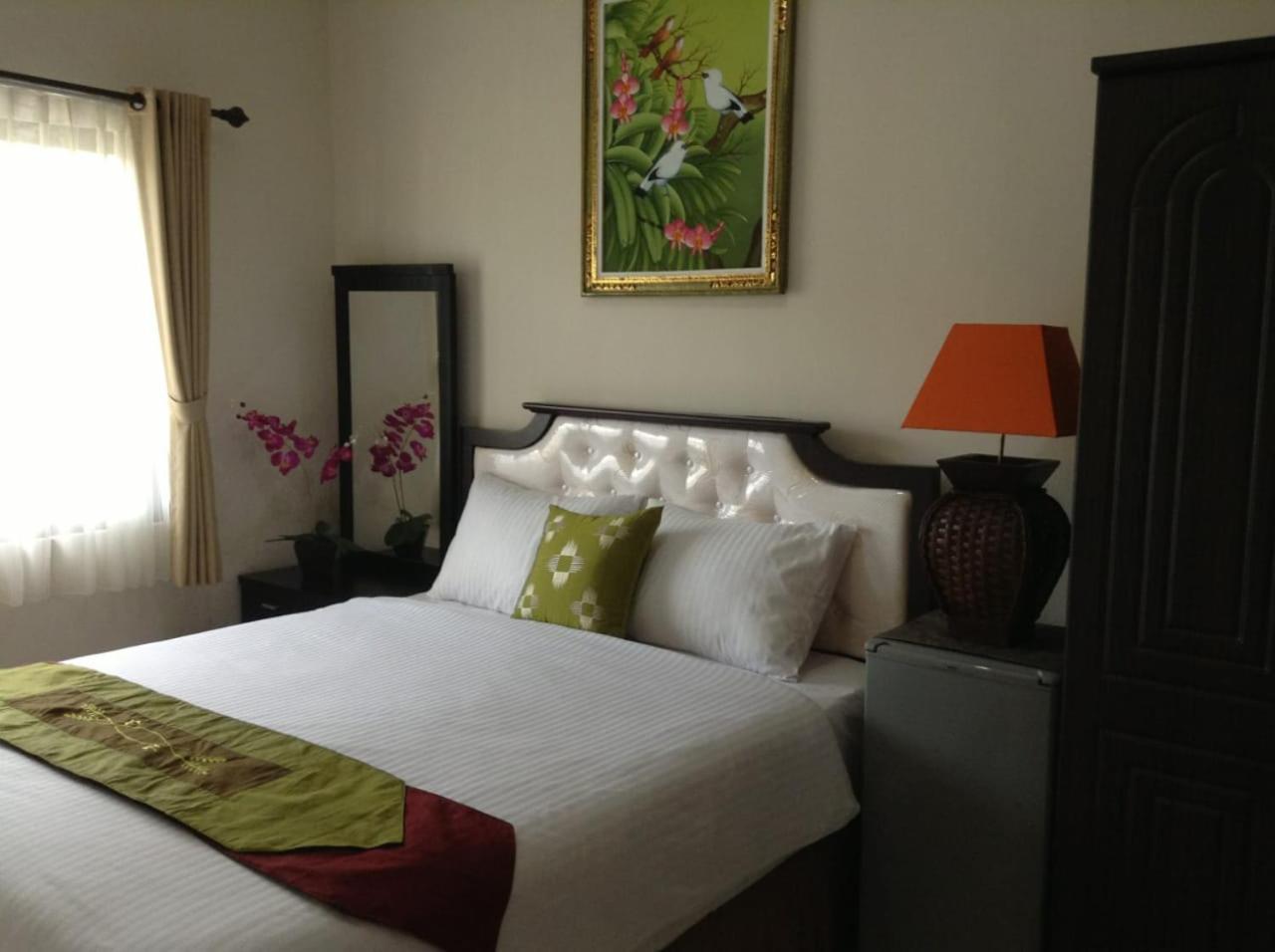 Tuban Torres Accommodation Kuta Lombok Exteriör bild